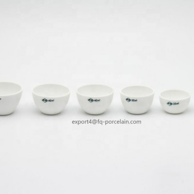 2019 latest porcelain crucibles/low wall with lid/glazed/reliable quality with cheapest price